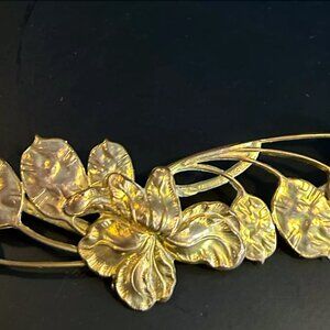 Vintage brass lily flower and lilypad/leaves necklace